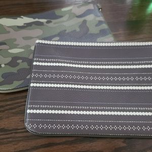 NWOT - Thirty one wristlet pouches